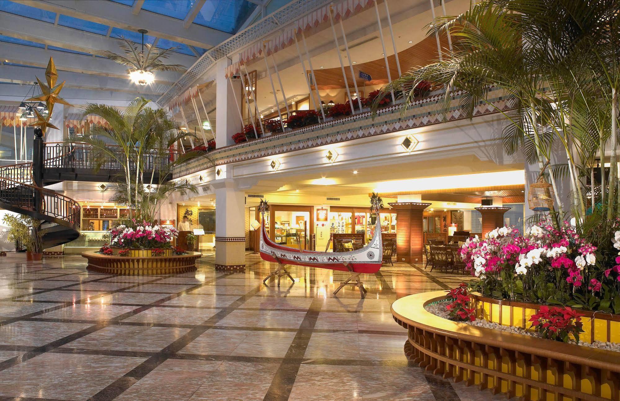 Hotel Royal Chihpin Wenquan Exterior photo The lobby of the Venetian Resort